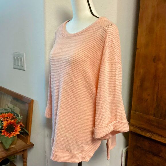 Umgee Waffle Weave Relaxed Loose Fit Women's Sweater Tunic in Peach Small - Picture 2 of 8